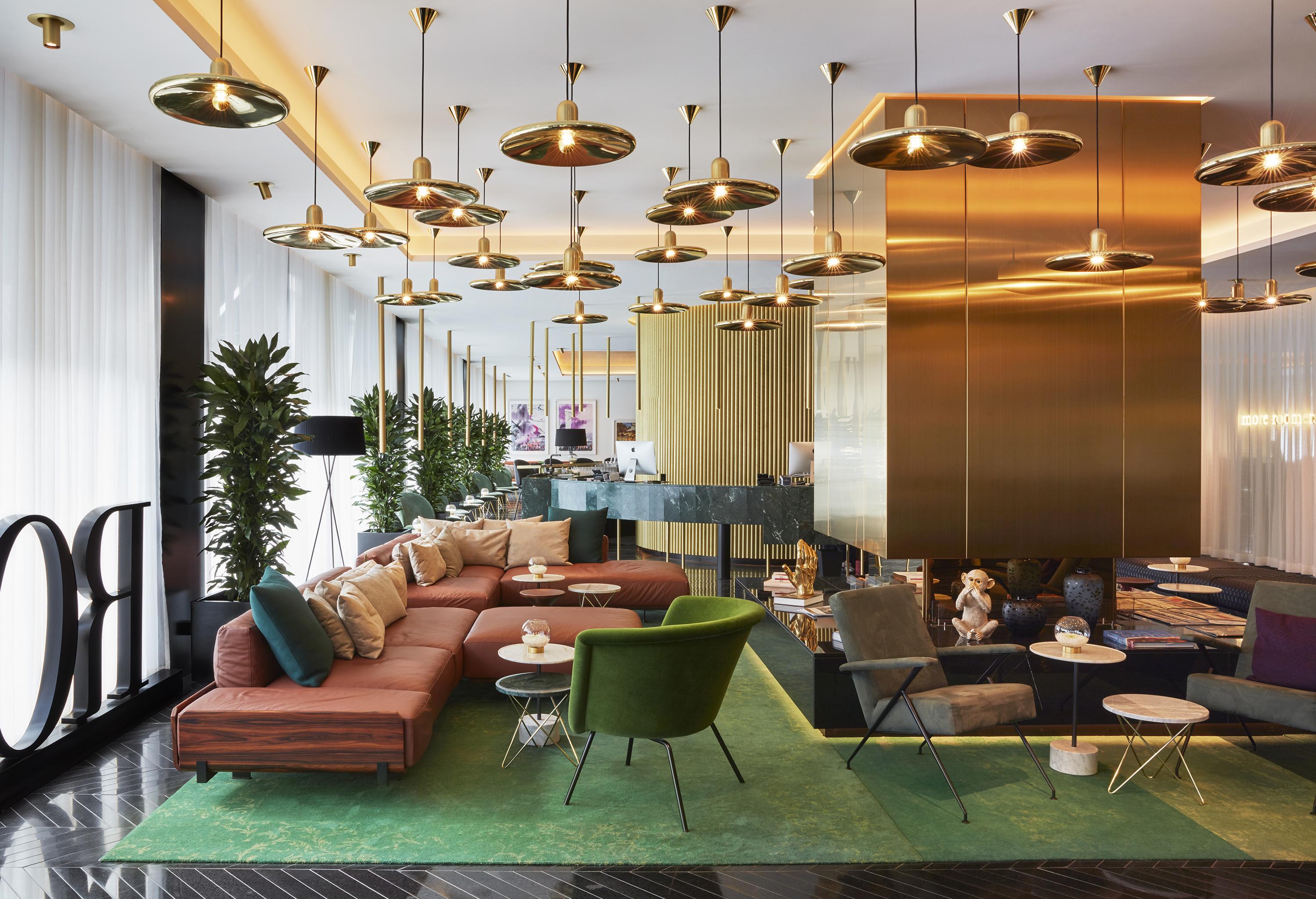 Roomers Munich, Autograph Collection Exteriér fotografie The lobby of the hotel