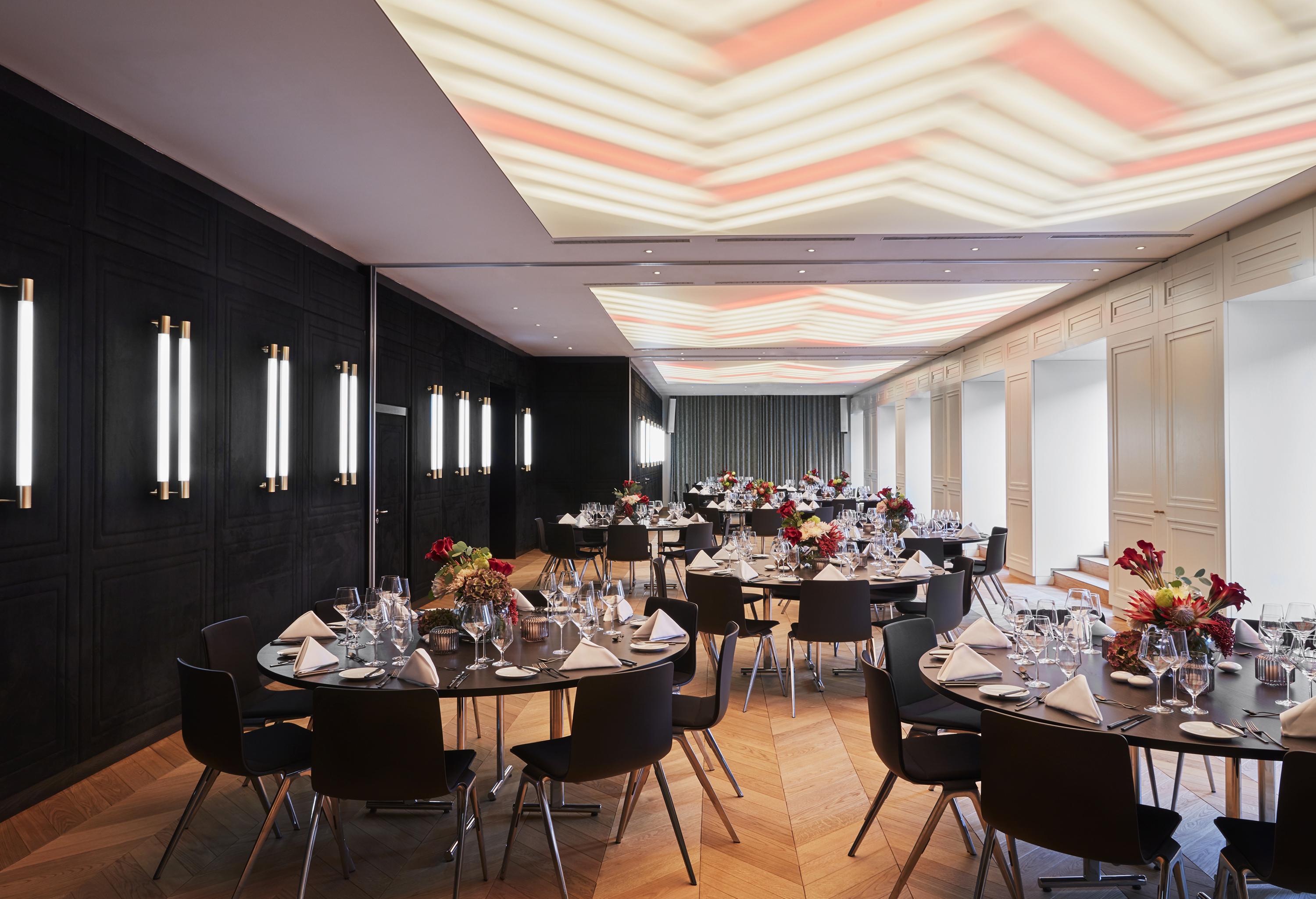 Roomers Munich, Autograph Collection Exteriér fotografie The Long Room