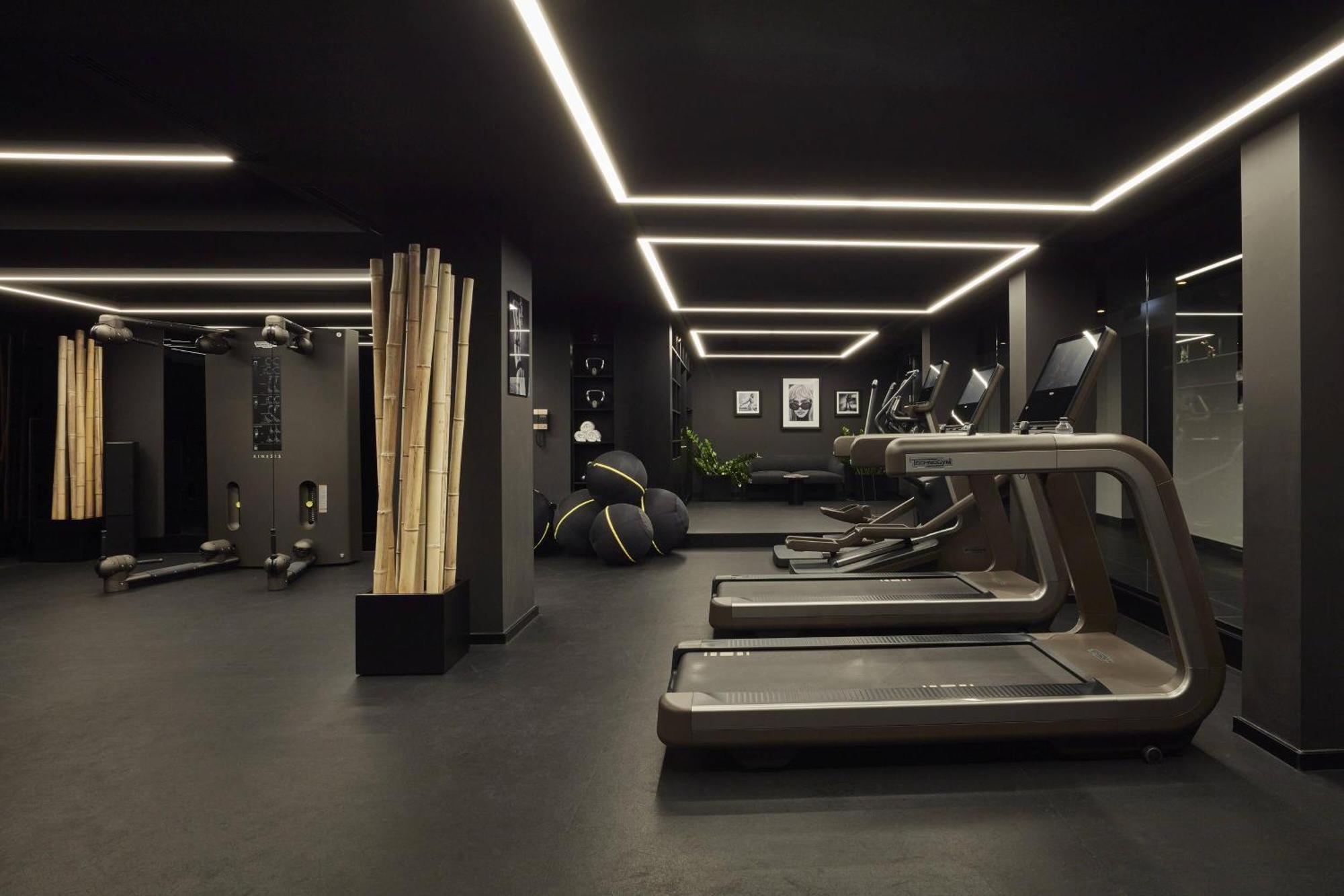 Roomers Munich, Autograph Collection Exteriér fotografie The gym at The Standard East Village