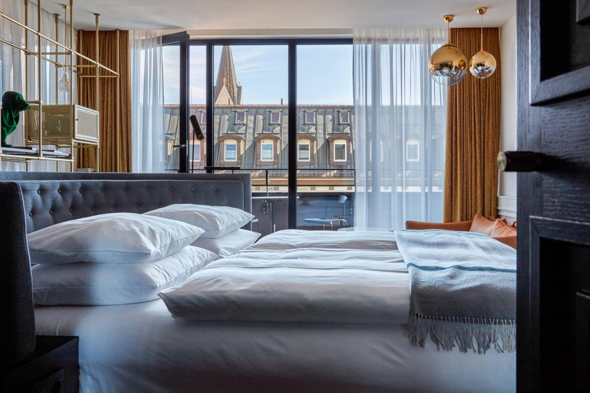 Roomers Munich, Autograph Collection Exteriér fotografie A room at the hotel
