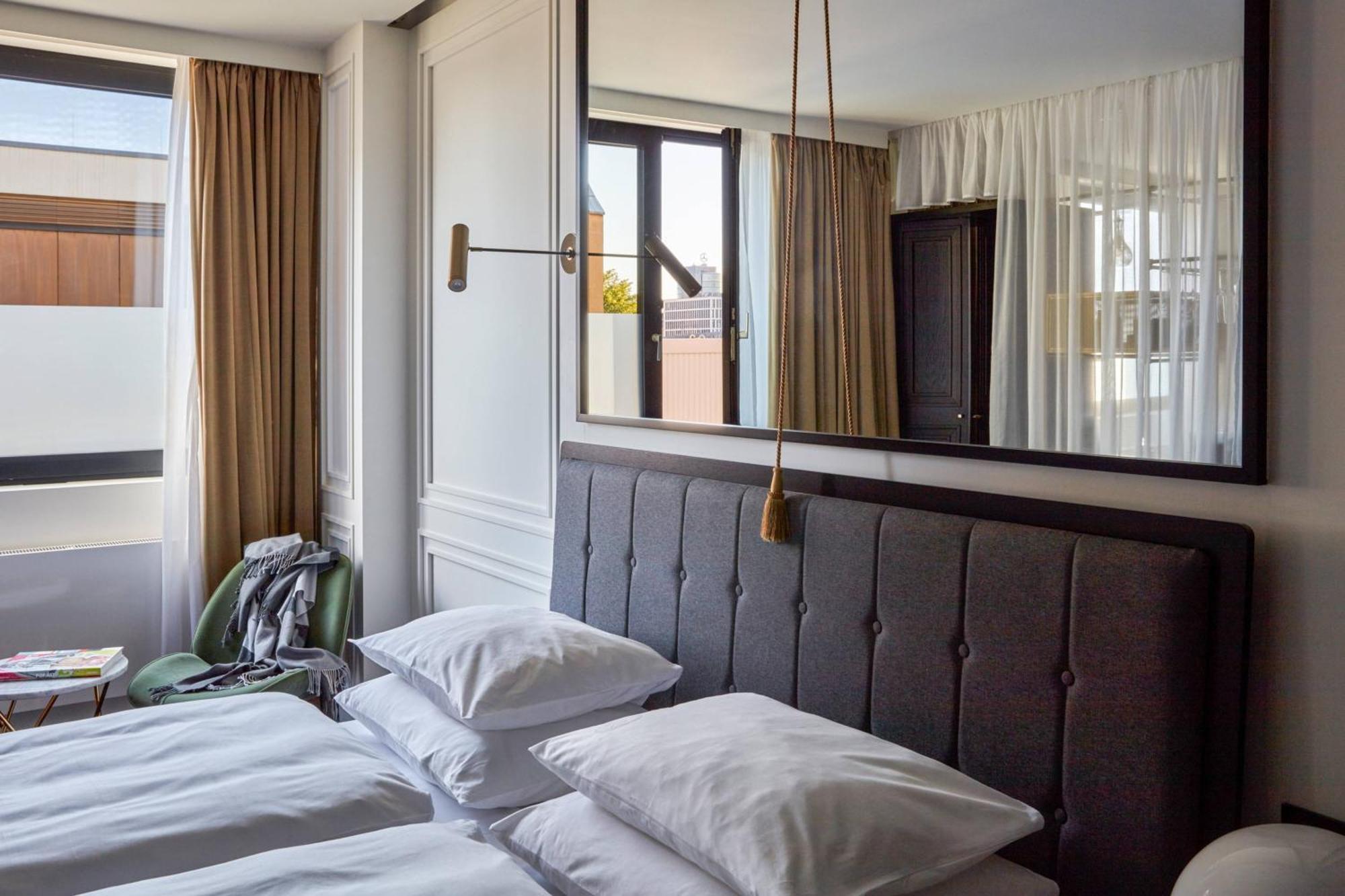 Roomers Munich, Autograph Collection Exteriér fotografie A room at the Hotel