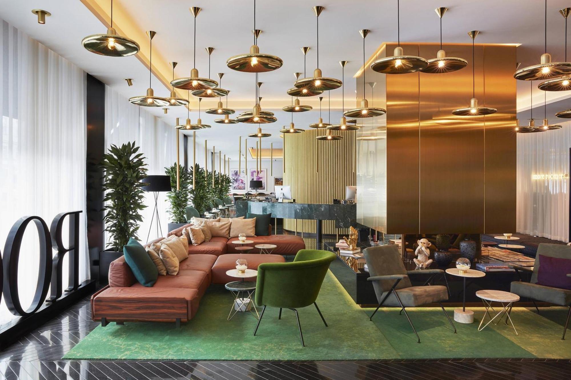Roomers Munich, Autograph Collection Exteriér fotografie The lobby of the hotel